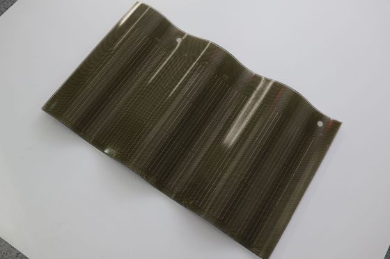 50W gebogen tegels BIPV zonnepanelen Rode fotovoltaïsche tegels CE geaccrediteerd en gebogen ontwerp