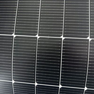 580W zachte zonne daktegels Hybride omvormer BIPV-module Photovoltaic-paneel met een optimale werkstroom van 13,13A