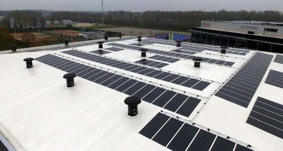 Draagbaar opvouwbaar fotovoltaïsch fotovoltaïsch paneel voor PV 580W Kortcircuit Spanningstemperatuurcoëfficiënt 0,04% XSFM-580-T 25A 580W